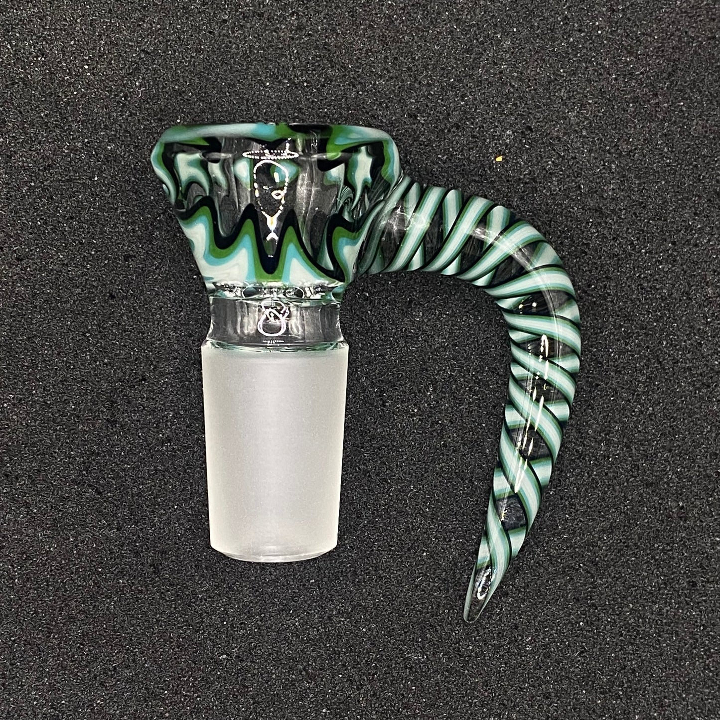 18mm Wig-Wag 4-Hole Glass Bowl Slide – CW Glass Art